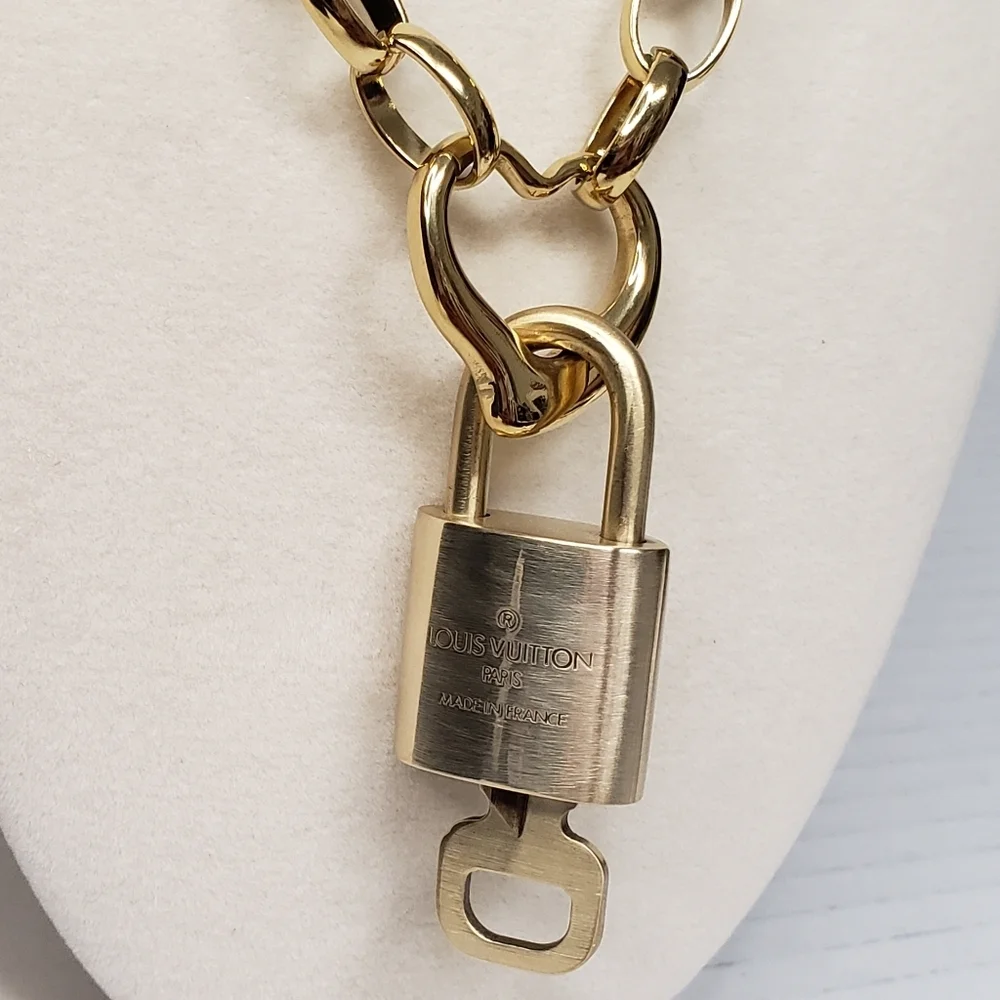 Authentic Louis Vuitton Padlock Gold Pendant W/ Fashion Geometry Stainless Steel - Picture 4 of 10